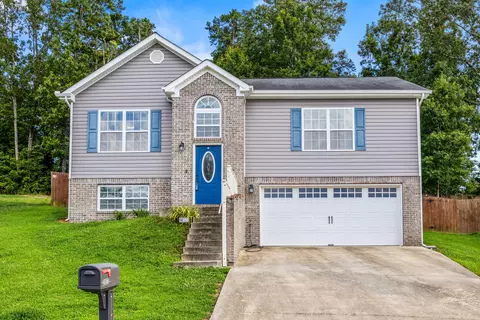 2033 Short Leaf Ln, Soddy Daisy, TN 37379
