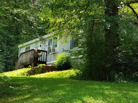 15 Old Lee School Rd, Lafayette, GA 30728