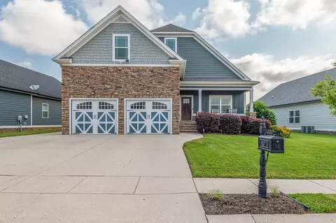 7925 Frostwood Ln, Ooltewah, TN 37363