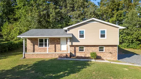 1621 Zale Dr, Cleveland, TN 37323
