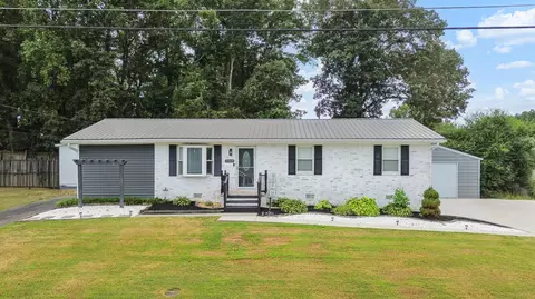 5045 Lake Circle Dr NE, Cleveland, TN 37312