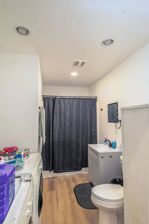 Bath - 203 Dover Rd, Jasper, TN 37347 photo 1 of 1