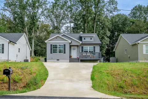 1401 Eastbrook Southeast Dr SE, Dalton, GA 30721