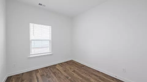 Bedroom - 7492 Bendire Loop, Hixson, TN 37343 photo 5 of 8