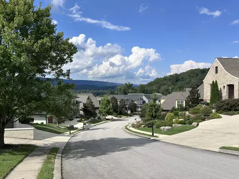 1684 Westover Ln, Chattanooga, TN 37405