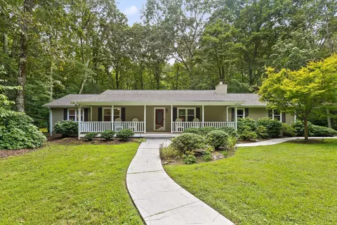 4707 Creek Point Ln, Signal Mountain, TN 37377