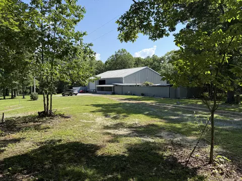 533 Raven Cliff Rd, Graysville, TN 37338
