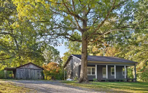 8418 Hixson Springs Rd, Signal Mountain, TN 37377