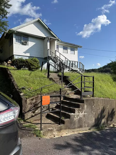 108 Hendrix St, Copperhill, TN 37317