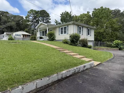 157 W Lewis St, Rossville, GA 30741