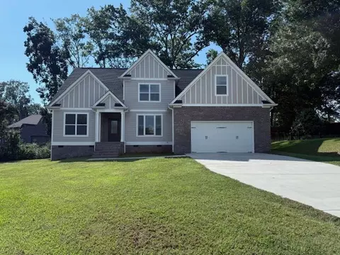 8600 Wading Branch Ct, Ooltewah, TN 37363