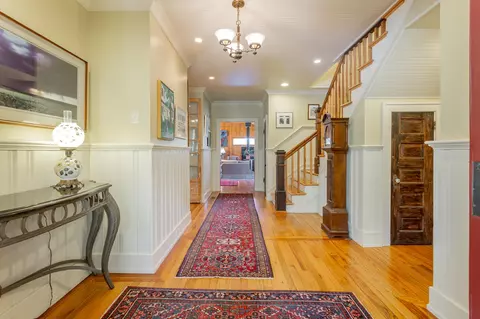 1001 Smith Spring St, Signal Mountain, TN 37377