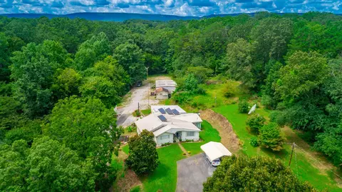 8509 Fair Oaks Rd, Hixson, TN 37343