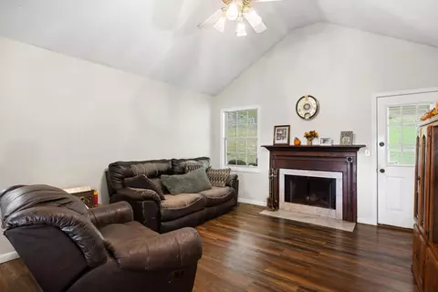 Living - 20 Robert Ln, Ringgold, GA 30736 photo 1 of 1