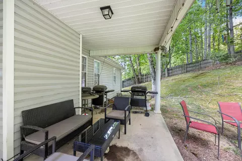 Exterior - 20 Robert Ln, Ringgold, GA 30736 photo 2 of 3
