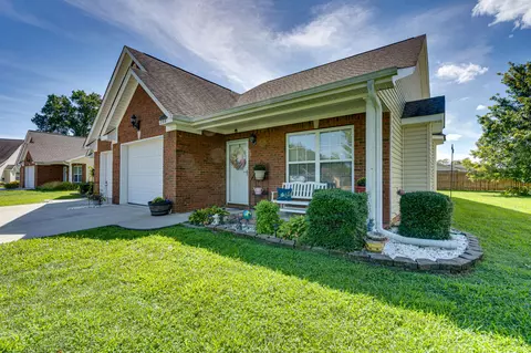288 Briarstone Dr, Rossville, GA 30741