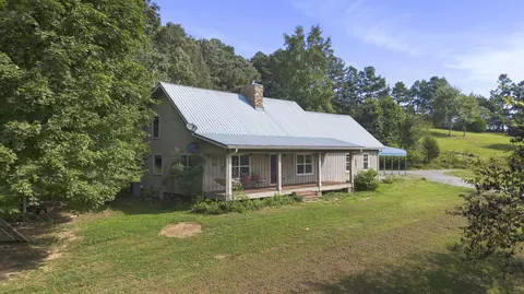 1034 Red Hill Valley Rd SE, Cleveland, TN 37323