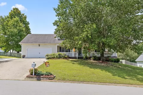 10041 Rolling Wind Dr, Soddy Daisy, TN 37379