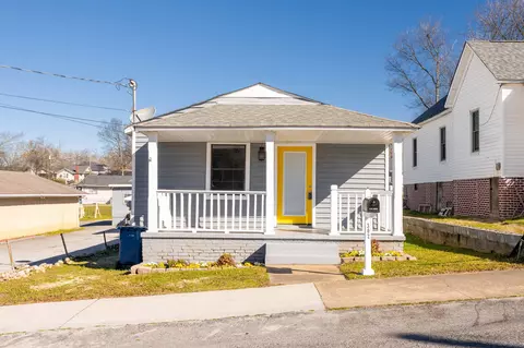302 E Gordon Ave, Rossville, GA 30741