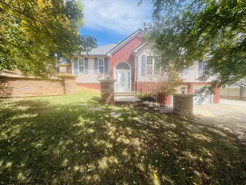 2119 Collins Ln, Soddy Daisy, TN 37379
