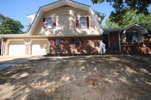 225 Rolling Ridge Dr, Chattanooga, TN 37421