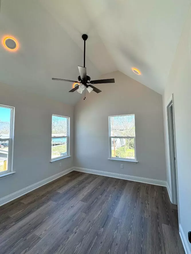  1515 E 50th St, Chattanooga, TN 37407 photo 7
