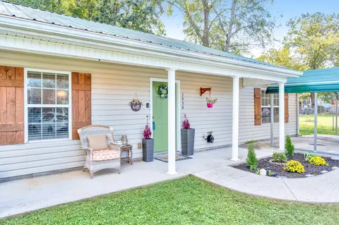 1456 E State Line Rd, Rossville, GA 30741