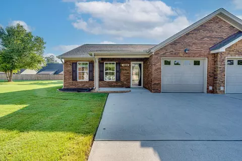 2204 Applebrook Dr, Rossville, GA 30741