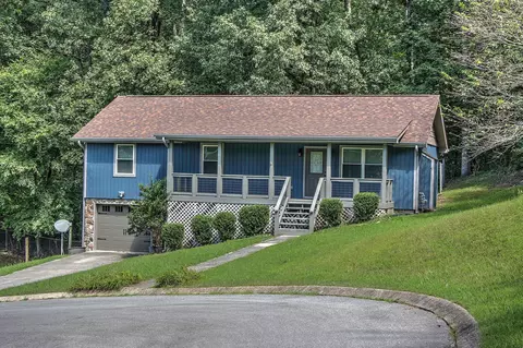 141 Harbour Ln, Ringgold, GA 30736