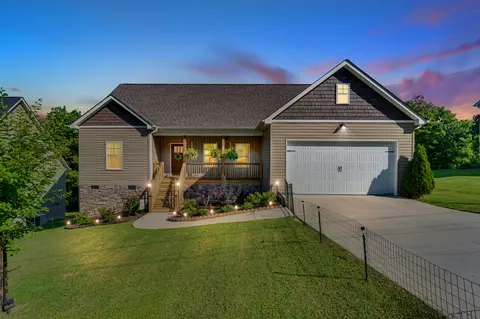 9443 Harris St, Soddy Daisy, TN 37379