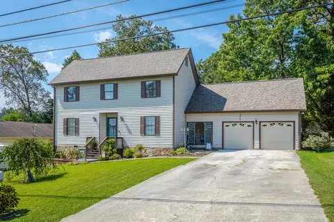 2522 W Wind Dr, Soddy Daisy, TN 37379