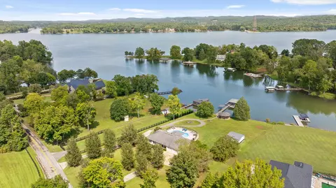 2727 Thicket Rd, Soddy Daisy, TN 37379