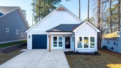 1221 Parkstone Dr NW, Cleveland, TN 37312