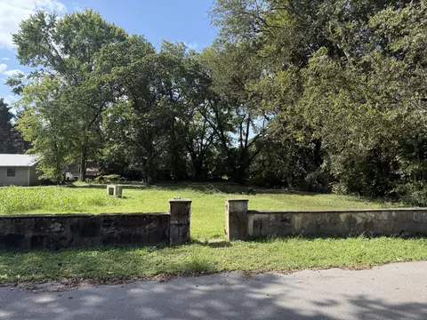 313 W 4th St, Jasper, TN 37347