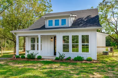 516 W Reed Rd, Lafayette, GA 30728