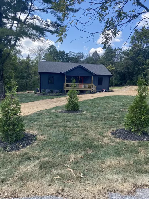 2015 Oak St, Signal Mountain, TN 37377