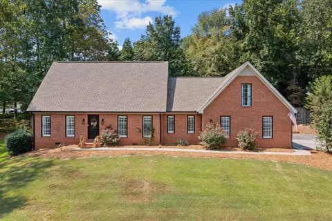2654 Foxmore Cir, Dalton, GA 30720