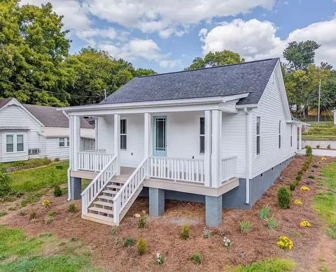 318 W Tyler St, Dalton, GA 30720