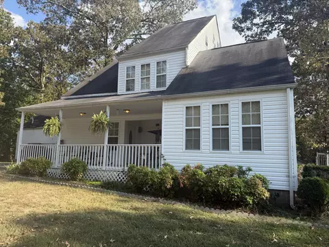 150 Cherokee Dr, Chatsworth, GA 30705