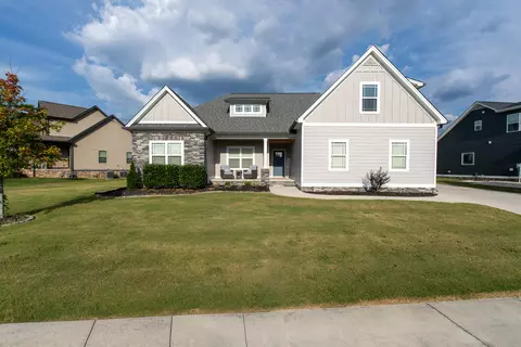 8398 Skybrook Dr, Ooltewah, TN 37363