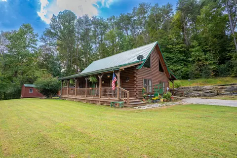 697 Byrds Chapel Dr, Rising Fawn, GA 30738