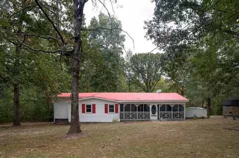 162 Sparrow Dr, Trenton, GA 30752