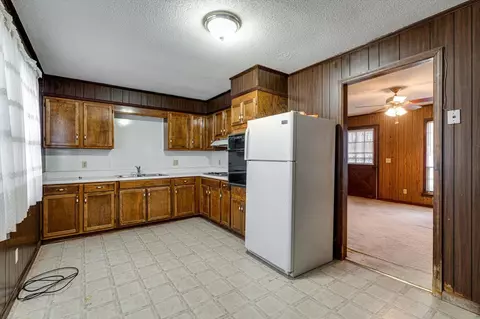 Kitchen - 1101 Betsy Pack Dr, Jasper, TN 37347 photo 1 of 4