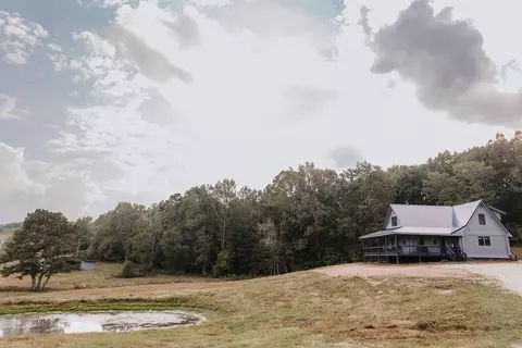 121 Stock Dog Ln, Lafayette, GA 30728