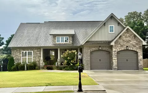 359 Quartz Dr, Chickamauga, GA 30707