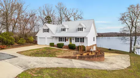 750 Lakewood Dr, Decatur, TN 37322