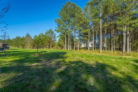 285 Pioneer Rd #215, Jasper, TN 37347