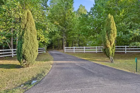 Exterior - 68 Bluff View Dr, Dunlap, TN 37327 photo 7 of 28