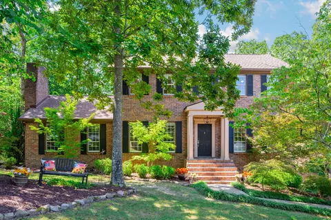 9210 Evening Shadow Dr, Chattanooga, TN 37421