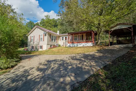 69 Crabtree Dr, Ringgold, GA 30736